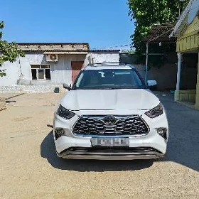 Toyota Highlander 2022