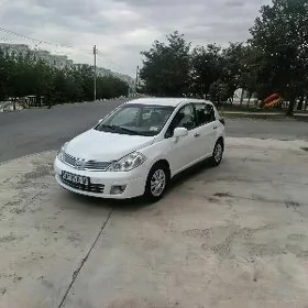 Nissan Versa 2010