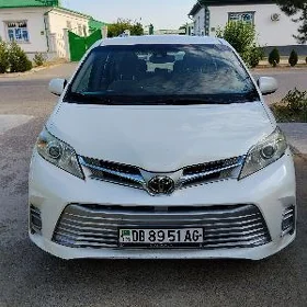 Toyota Sienna 2019