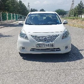 Nissan Versa 2013