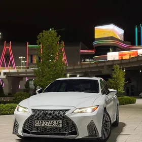 Lexus IS 350 2021