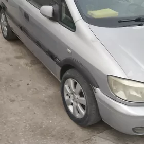 Opel Zafira 2002