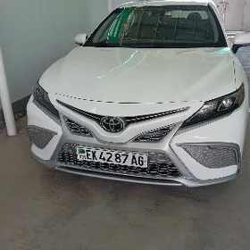 Toyota Camry 2022