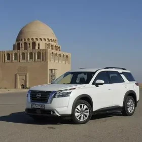 Nissan Pathfinder 2024