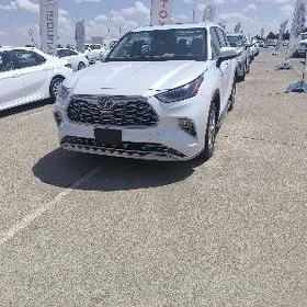 Toyota Highlander 2021