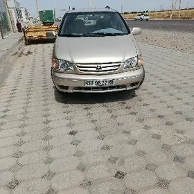 Toyota Sienna 2001
