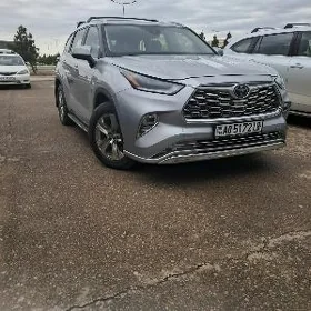 Toyota Highlander 2022