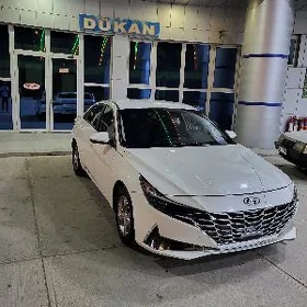 Hyundai Elantra 2021