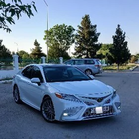 Toyota Camry 2020