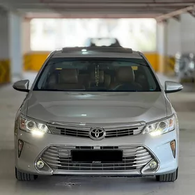 Toyota Camry 2015