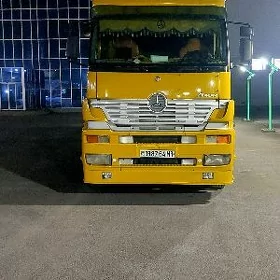 Mercedes-Benz ACTROS 3331 2004