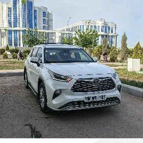 Toyota Highlander 2023