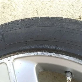 teker 215/55R16 93V