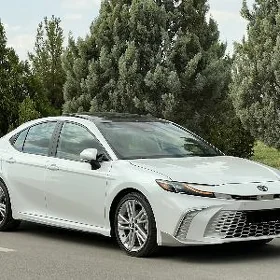 Toyota Camry 2025
