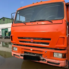 Kamaz 6520 2013