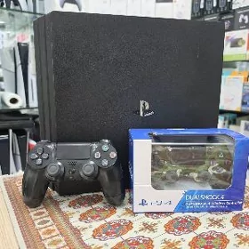 PLAYSTATION 4 pro 