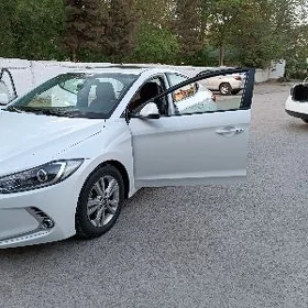 Hyundai Elantra 2018