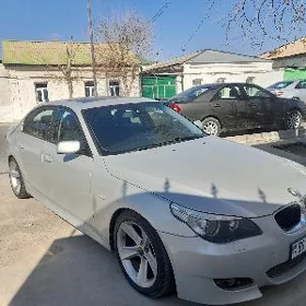 BMW E60 2003