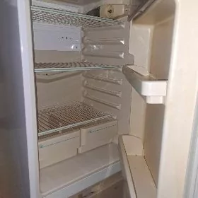 холодильник Vestel