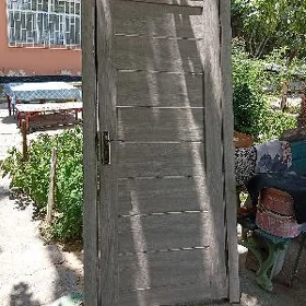 Agaç içki gapy