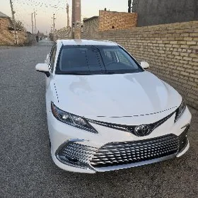Toyota Camry 2022