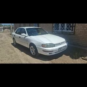 Toyota Camry 1992