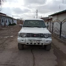 Mitsubishi Pajero 1999