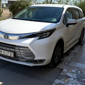 Toyota Sienna 2022