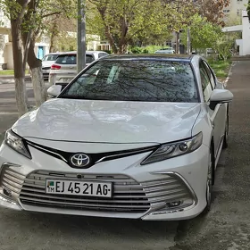 Toyota Camry 2023