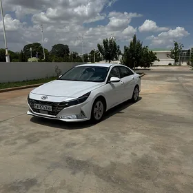 Hyundai Elantra 2021