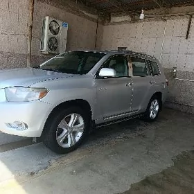 Toyota Highlander 2010