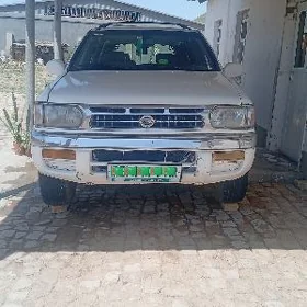 Nissan Pathfinder 1998