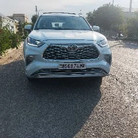 Toyota Highlander 2020