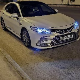 Toyota Camry 2023
