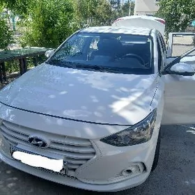 Hyundai Elantra 2021