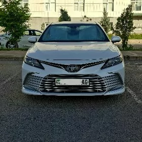 Toyota Camry 2022