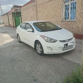 Hyundai Elantra 2011