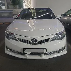 Toyota Camry 2014