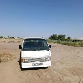 Nissan Urvan 1994