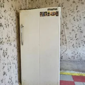 Продаётся холодильник!!