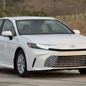 Toyota Camry 2025