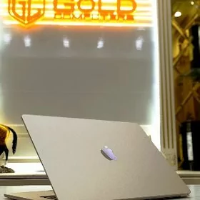 M2|8GB|256GB|Macbook Air 15.3