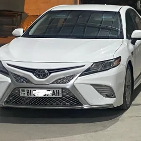 Toyota Camry 2018
