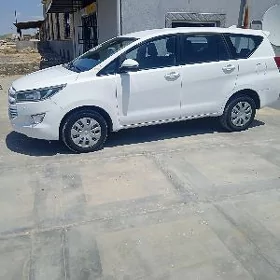 Toyota Innova 2021