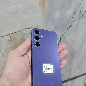 Samsung S24