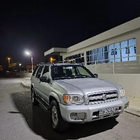 Nissan Pathfinder 2002