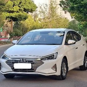 Hyundai Elantra 2019