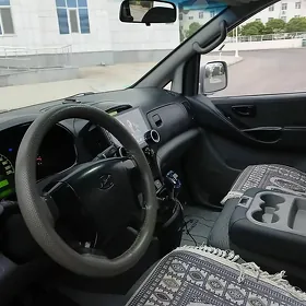 Hyundai H-1 2008