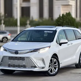 Toyota Sienna 2022