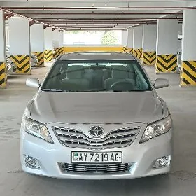 Toyota Camry 2011